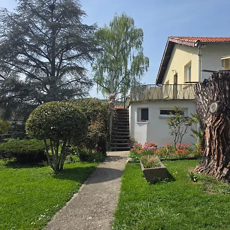 Διαμέρισμα Le Nid Des Volcans, Jardin, Brasero & Bain Nordique